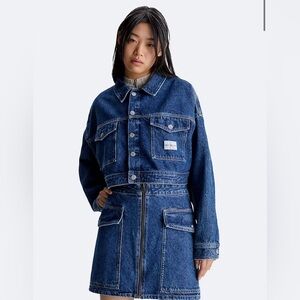 Calvin Klein Boxy Cropped Denim Jacket size Large